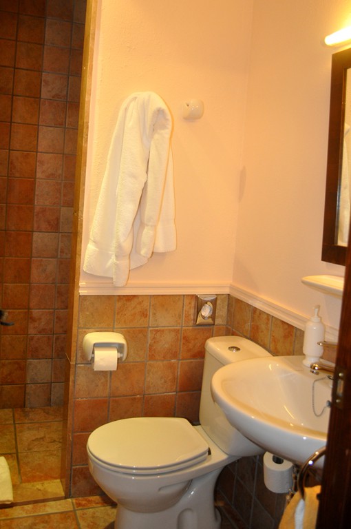 BAÑO COMPLETO HABITACIÓN
