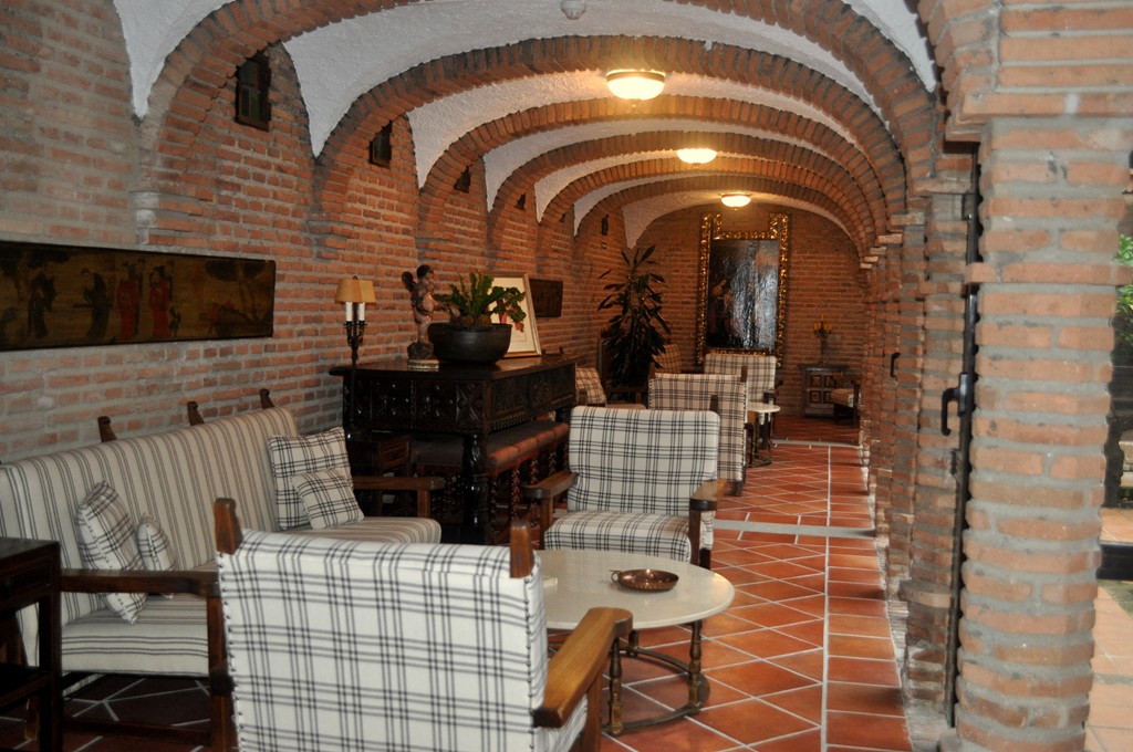 PATIO INTERIOR DE LOS NARANJOS